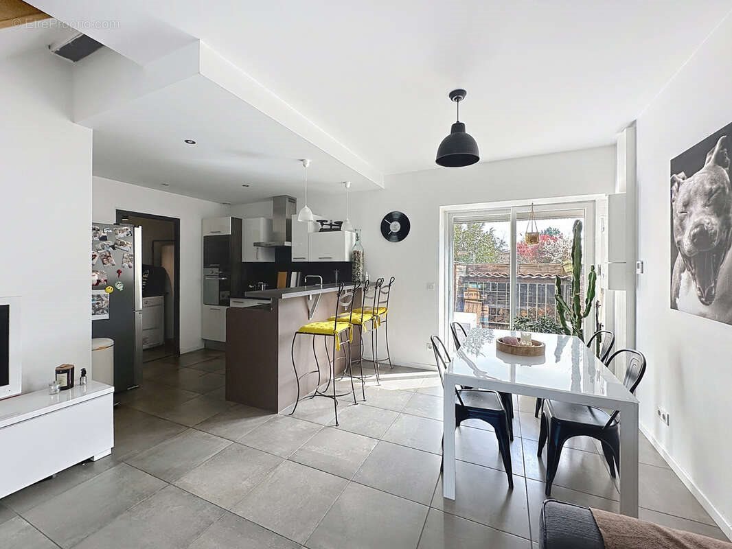 Maison à vendre, 137m², Craponne