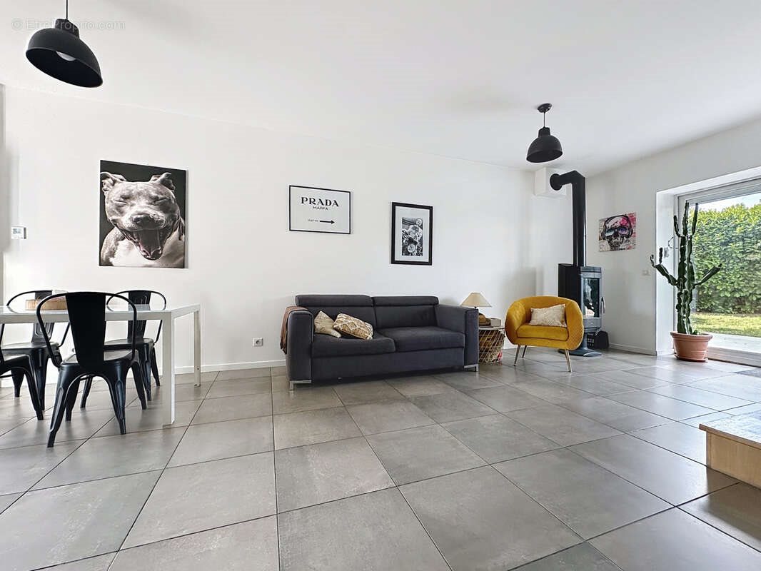 Maison à vendre, 137m², Craponne