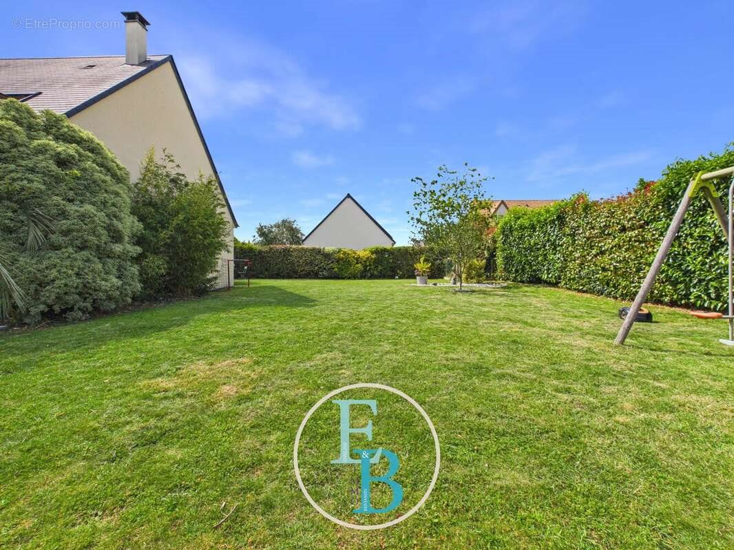 Maison à vendre, 127m², Frénouville