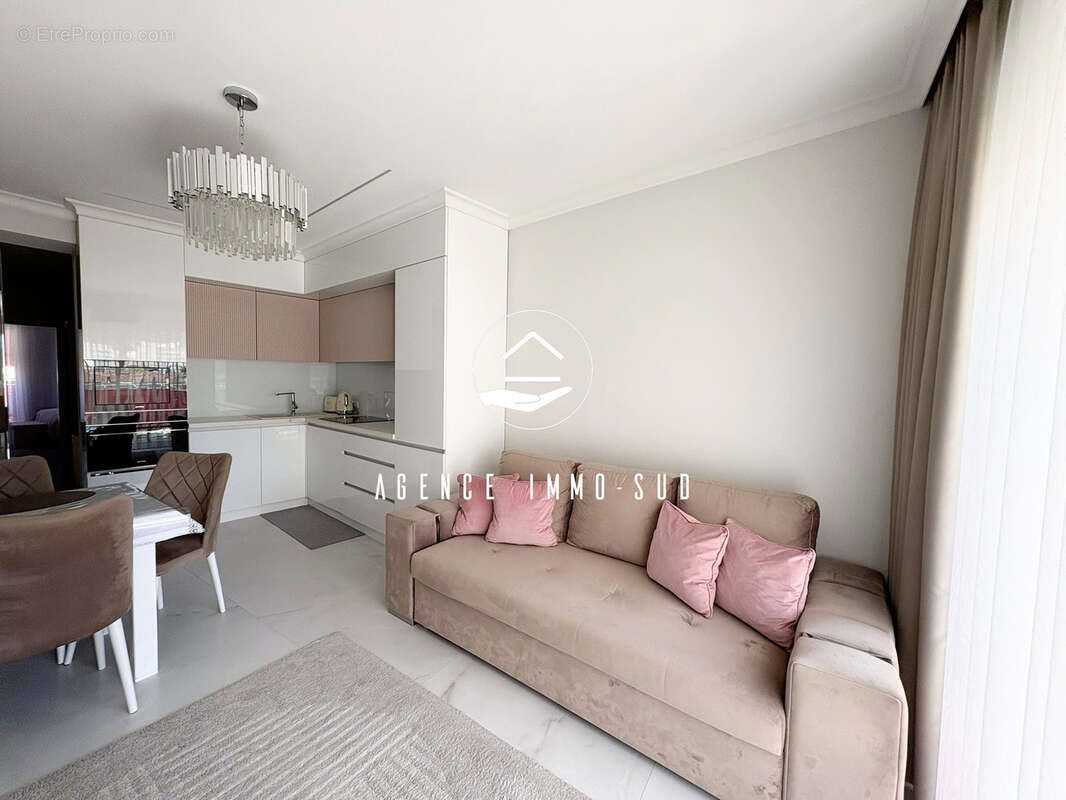 Appartement à vendre, 66m², Cagnes-sur-Mer