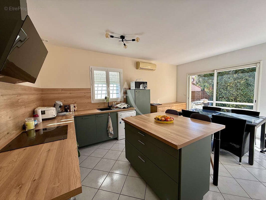 Maison à vendre, 96m², Mèze