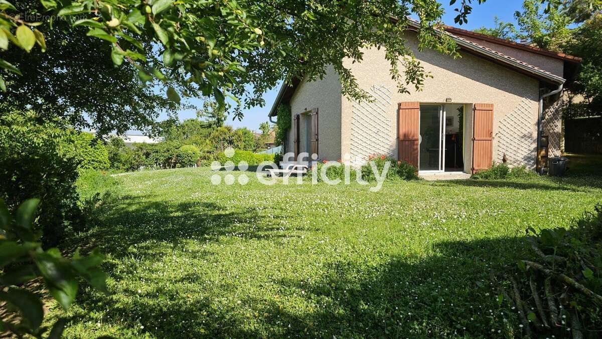 Maison à vendre, 120m², Montanay