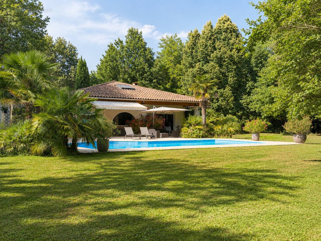 Maison à vendre, 202m², Montélier