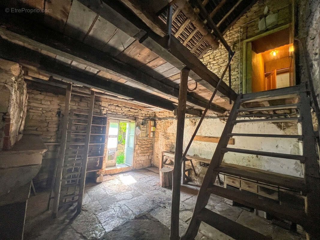 Maison à vendre, 350m², Bèze
