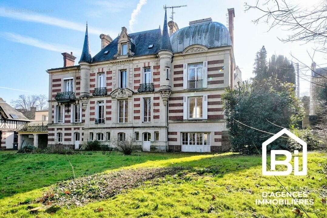 Maison à vendre, 427m², Caen