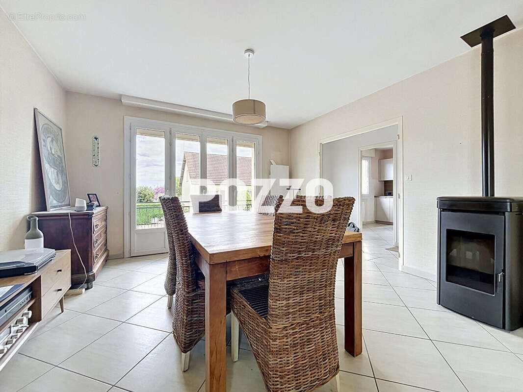 Maison à vendre, 100m², Saint-Hilaire-du-Harcouët
