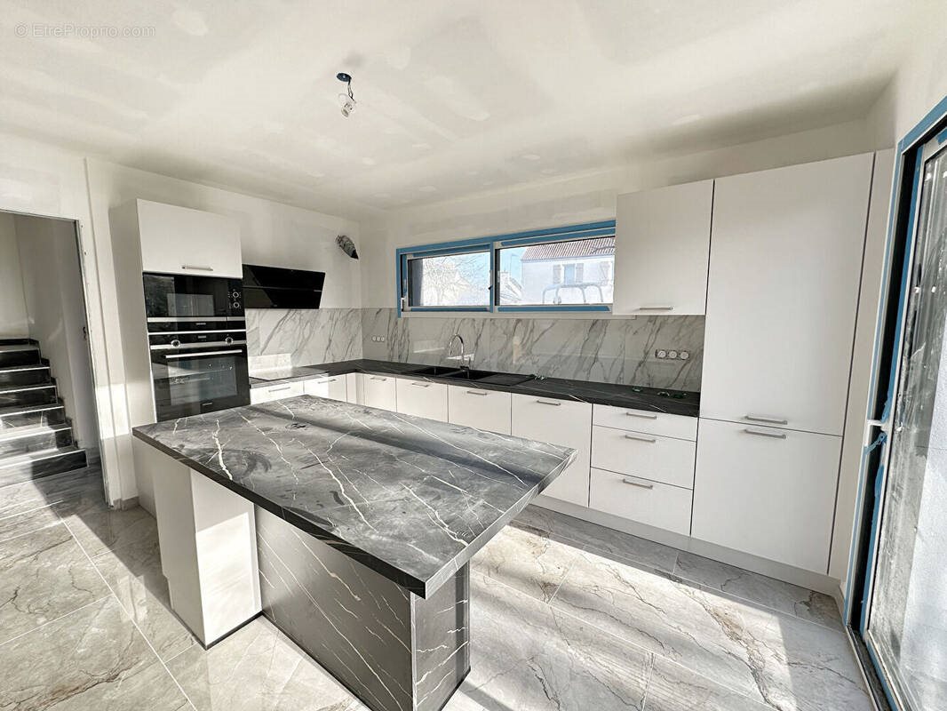 Maison à vendre, 103m², Quéven