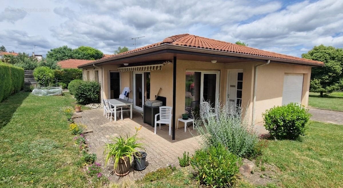 Maison à vendre, 100m², Pérignat-lès-Sarliève