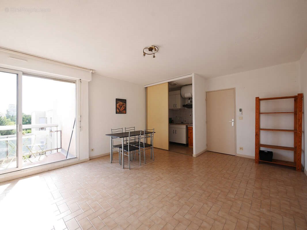Appartement à vendre, 33m², Nîmes