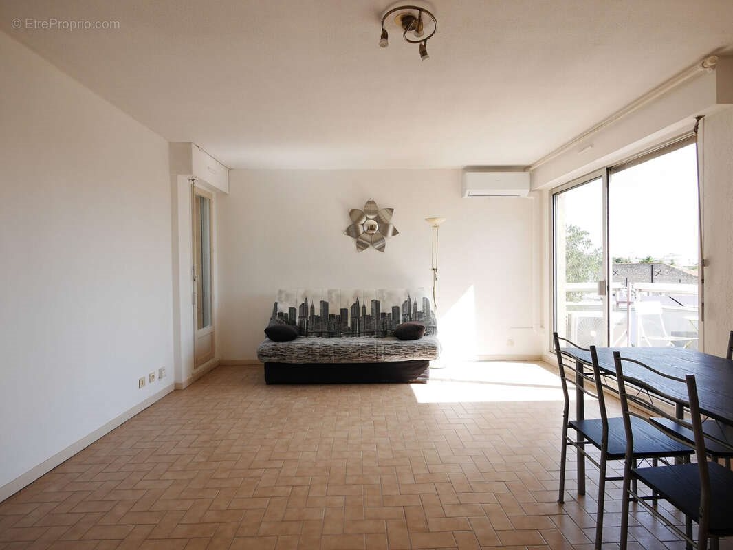 Appartement à vendre, 33m², Nîmes