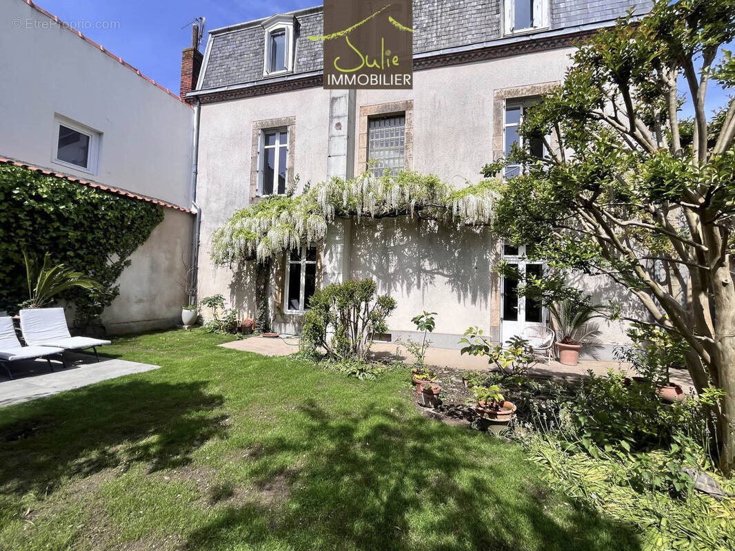 Maison à vendre, 215m², Bressuire