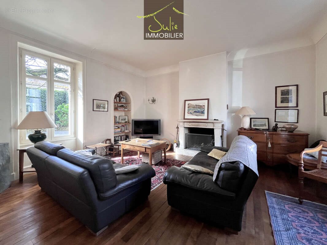 Maison à vendre, 215m², Bressuire