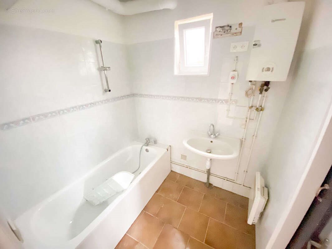 Maison à vendre, 67m², Rousies