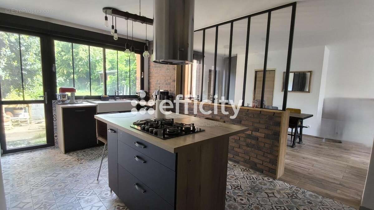 Maison à vendre, 121m², Valenciennes