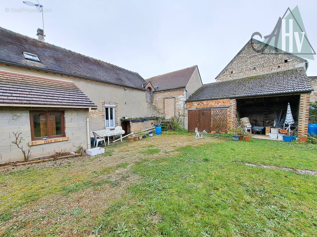 Maison à vendre, 103m², Pont-sur-Yonne