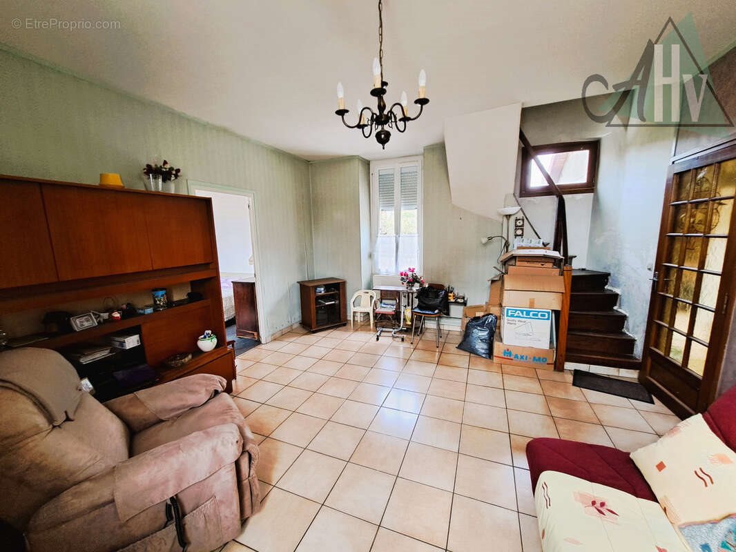 Maison à vendre, 103m², Pont-sur-Yonne