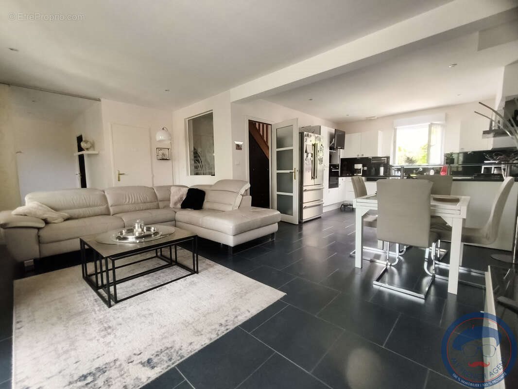 Maison à vendre, 121m², Azay-sur-Cher