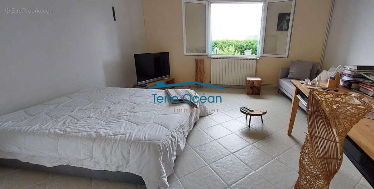 Maison à vendre, 226m², Saint-Fort-sur-Gironde