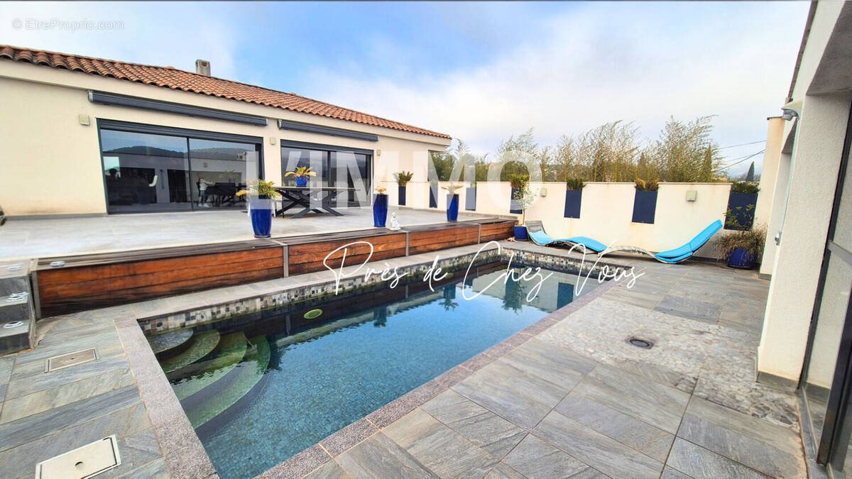 Maison à vendre, 230m², La Destrousse
