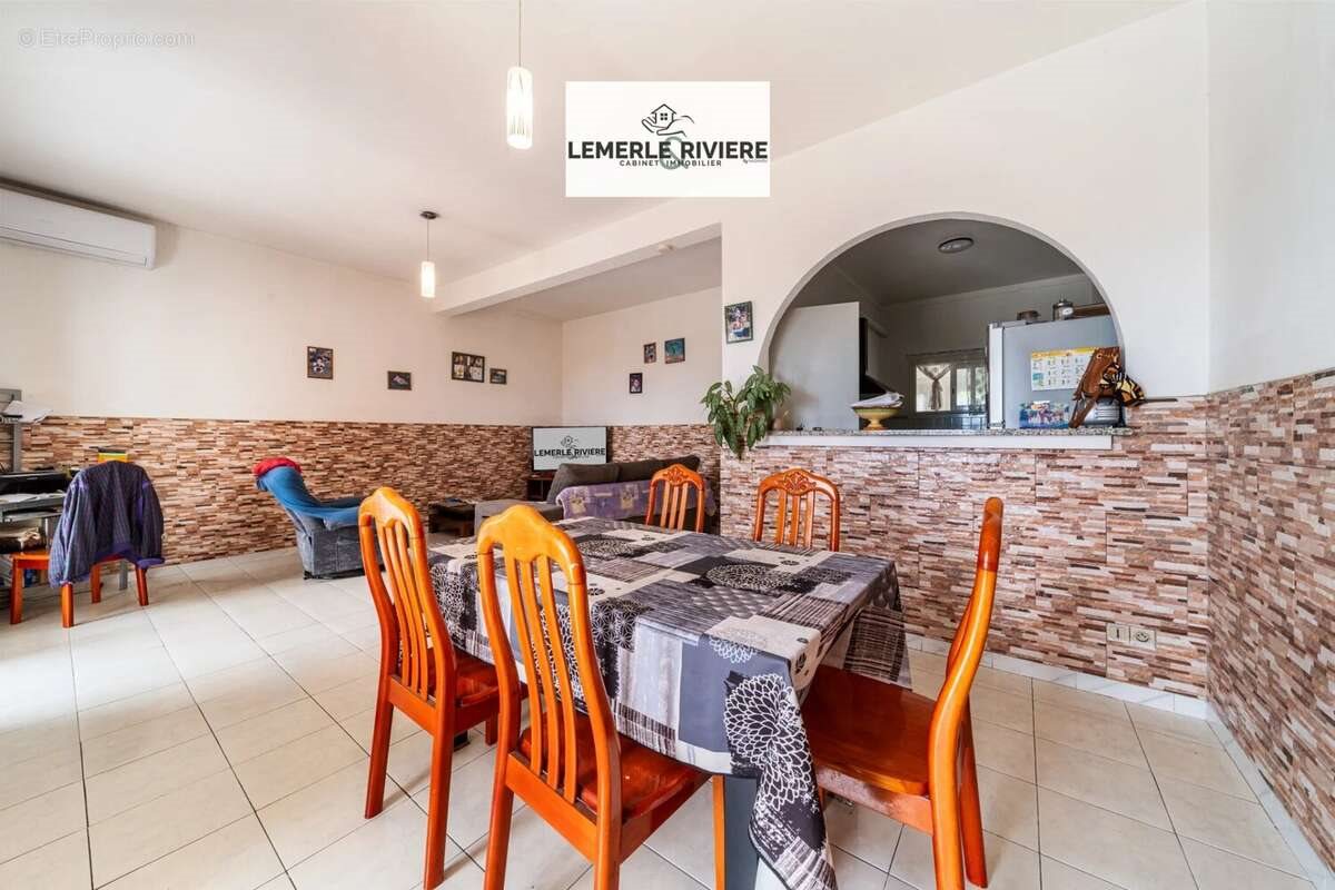 Maison à vendre, 107m², Saint-Pierre