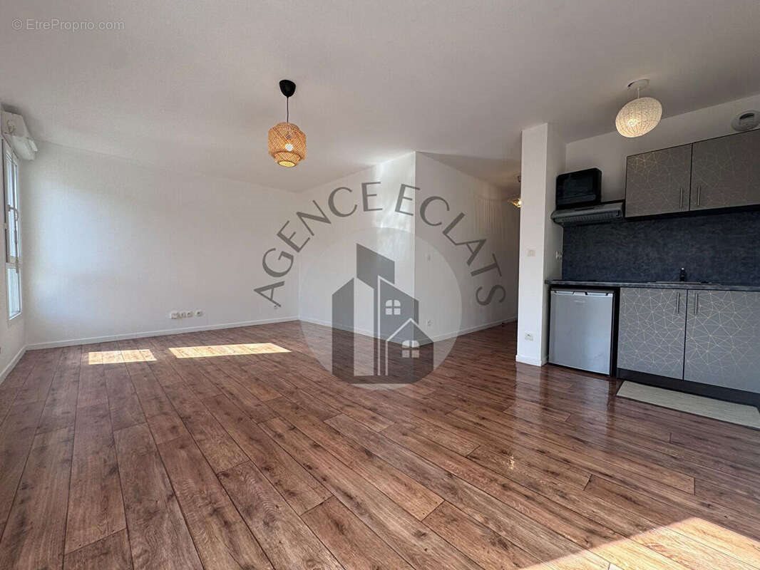 Appartement à vendre, 30m², Montévrain