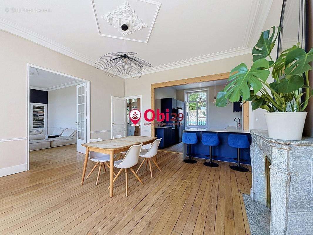 Maison à vendre, 210m², Châteaulin