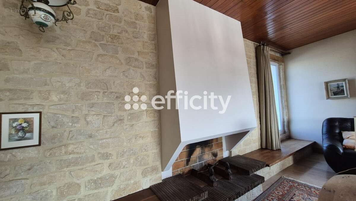Maison à vendre, 230m², Saint-Côme-de-Fresné