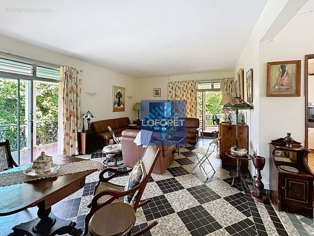 Maison à vendre, 304m², Fort-de-France
