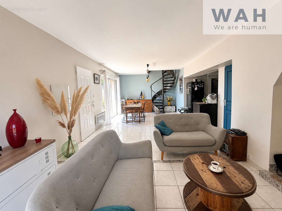 Maison à vendre, 131m², Saint-Drézéry
