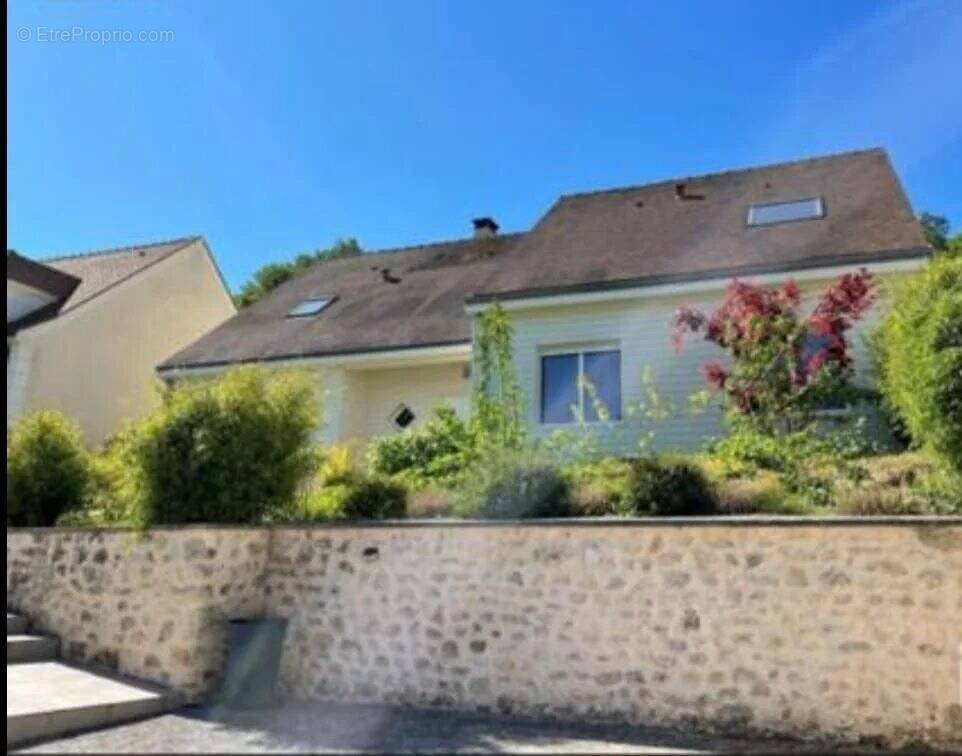 Maison à vendre, 151m², Dormelles