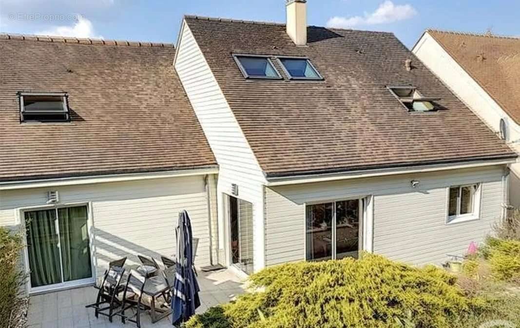 Maison à vendre, 151m², Dormelles
