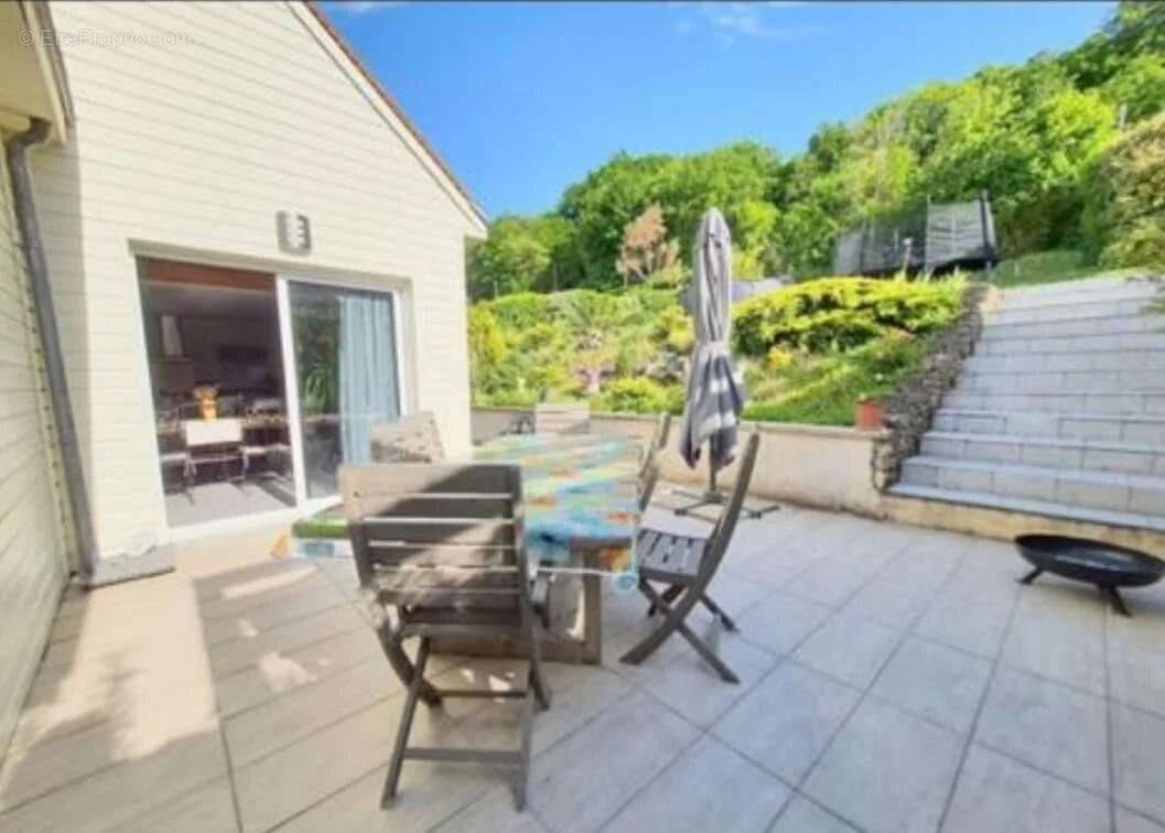 Maison à vendre, 151m², Dormelles