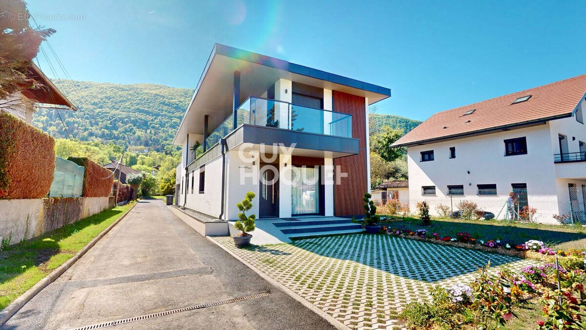 Maison à vendre, 195m², Sévrier