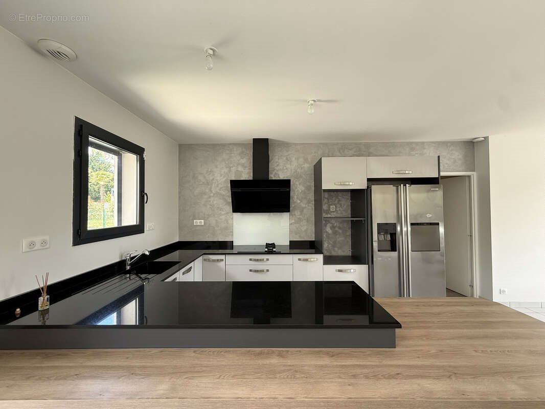 Maison à vendre, 98m², Péchabou