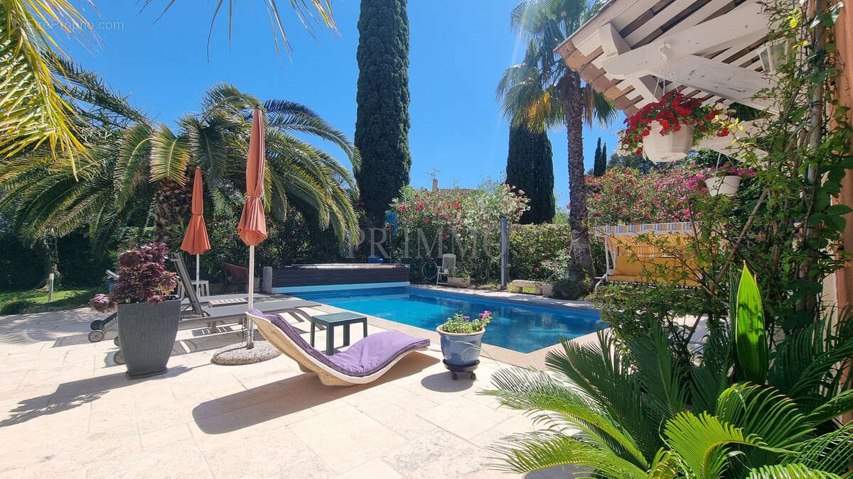 Maison à vendre, 265m², Fréjus