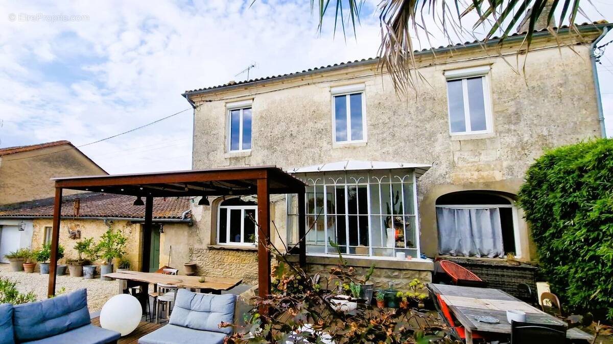 Maison à vendre, 137m², Cérons
