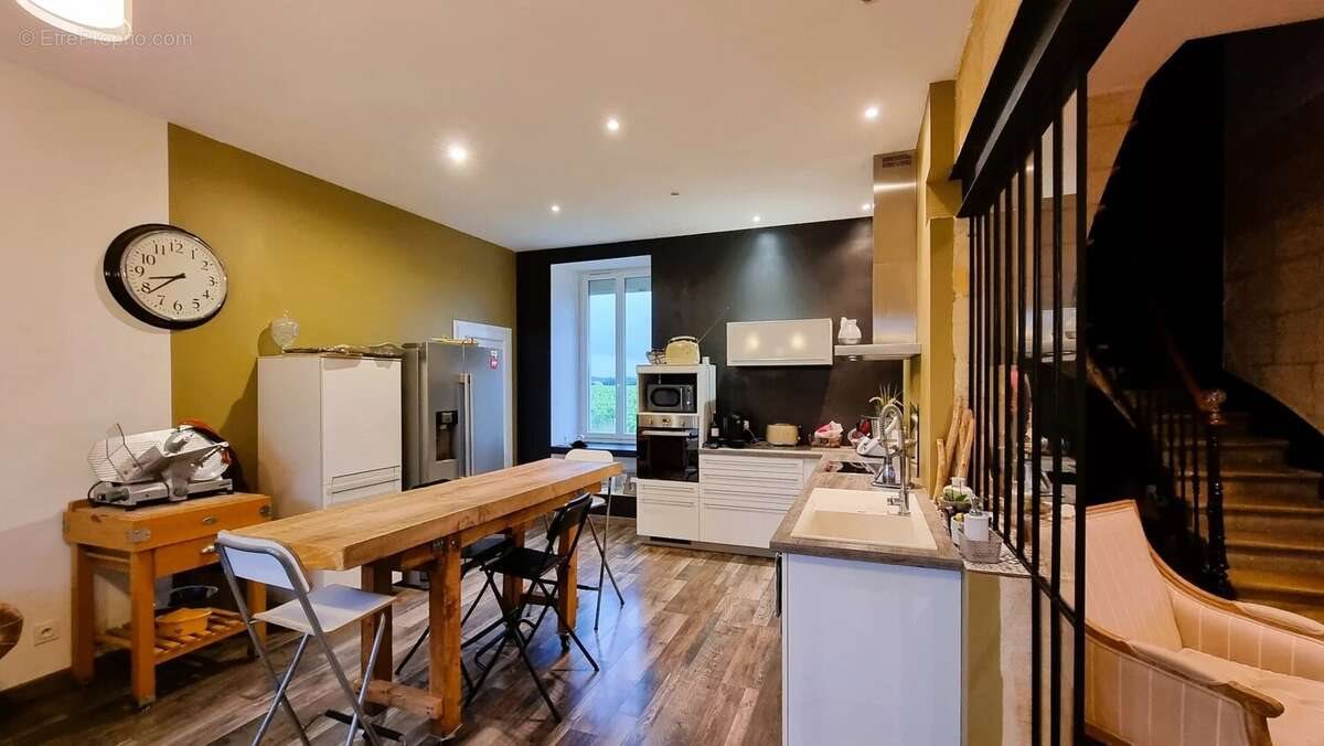 Maison à vendre, 137m², Cérons