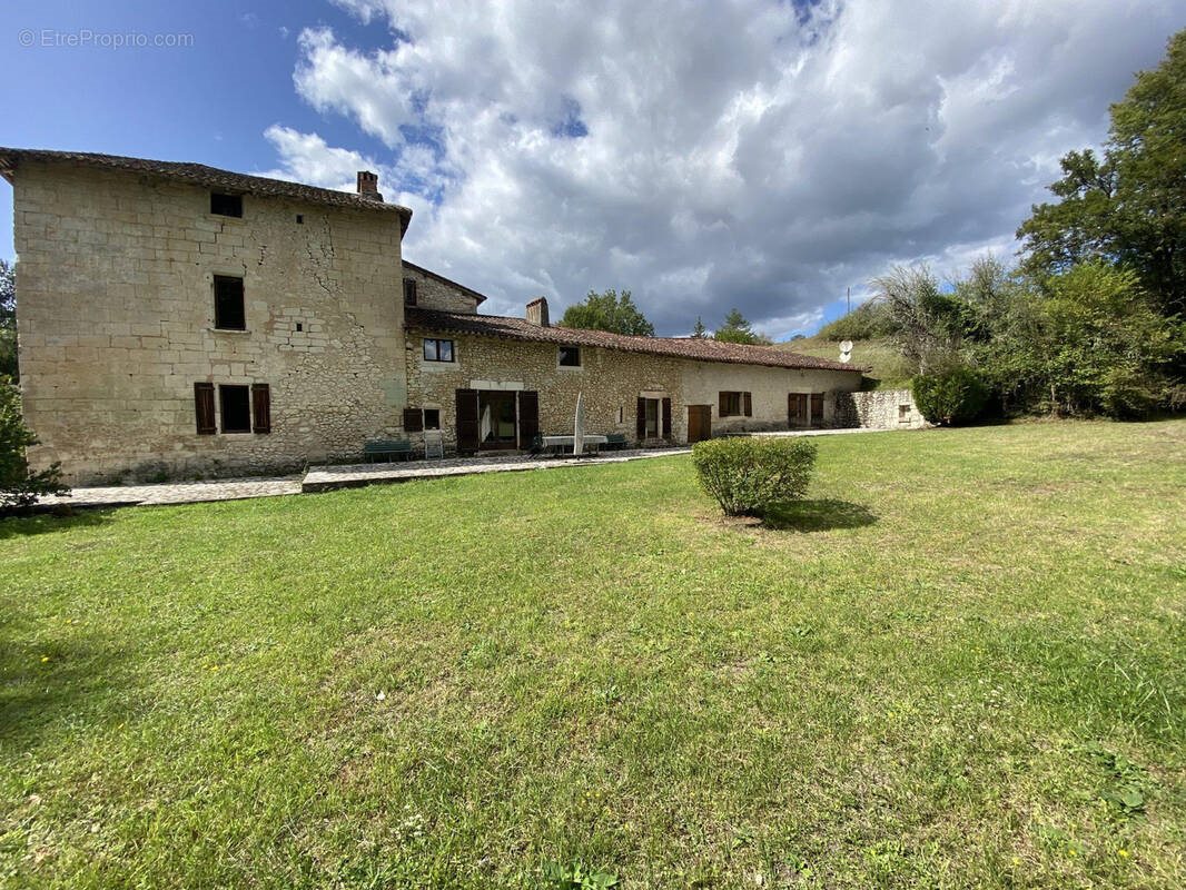 Maison à vendre, 447m², Saint-Astier