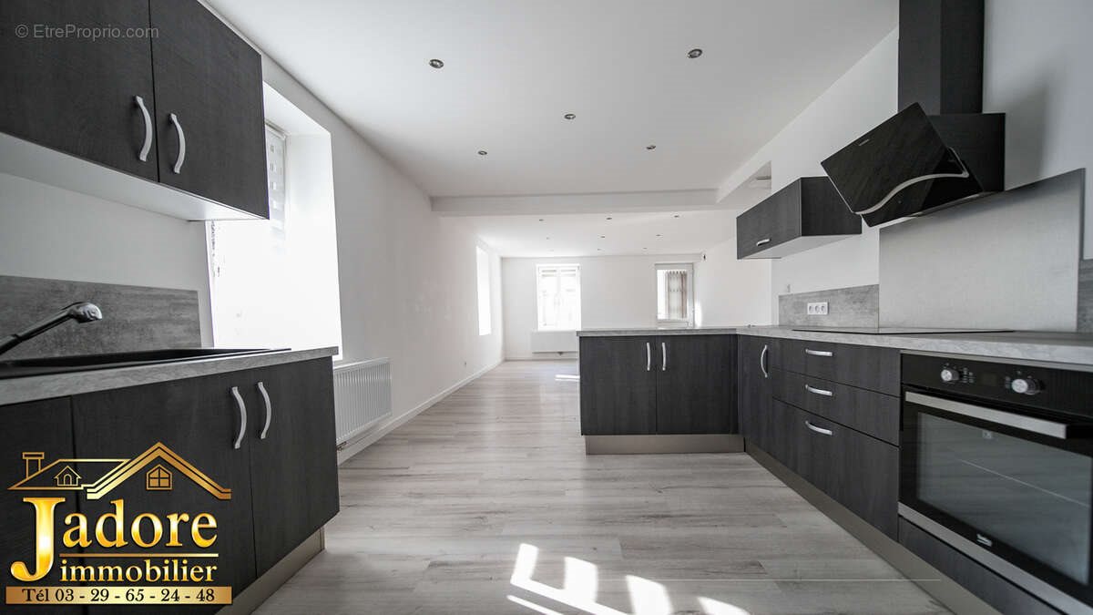 Appartement à vendre, 305m², Fraize