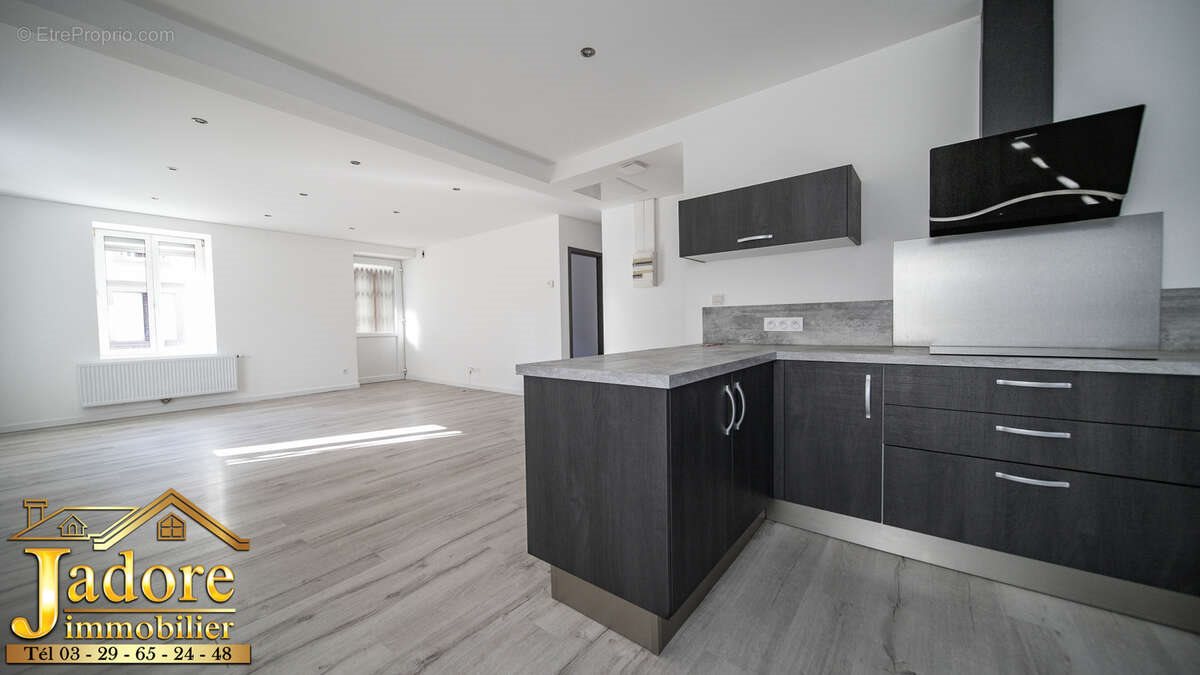Appartement à vendre, 305m², Fraize
