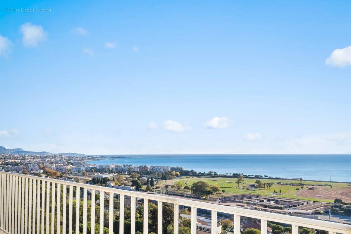 Appartement à vendre, 72m², Cagnes-sur-Mer