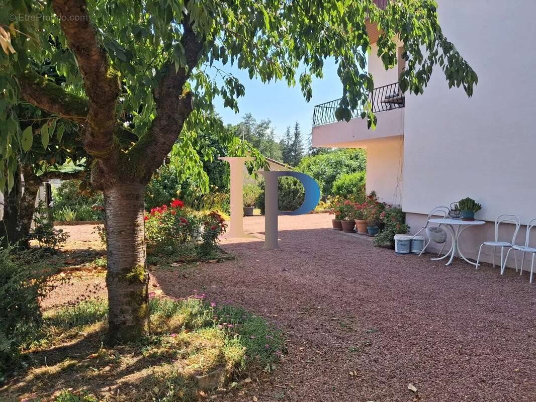 Maison à vendre, 100m², Pouilly-sous-Charlieu