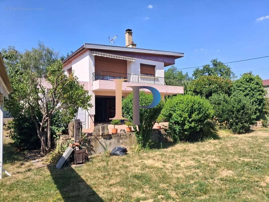 Maison à vendre, 100m², Pouilly-sous-Charlieu
