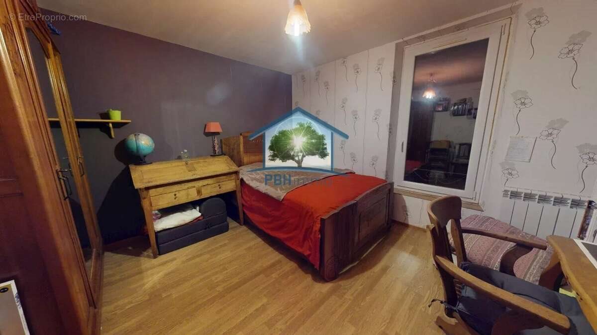 Maison à vendre, 107m², Saint-Sauves-d'Auvergne