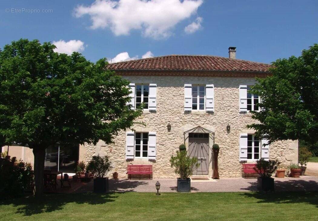 Maison à vendre, 356m², Saint-Puy
