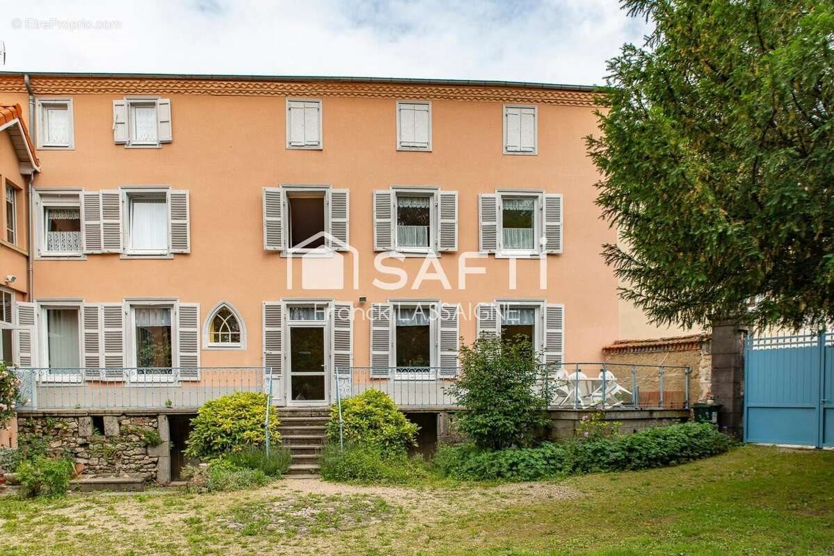 Maison à vendre, 387m², Ambert