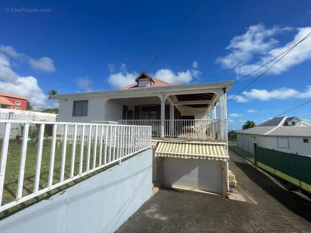 Maison à vendre, 235m², Capesterre-Belle-Eau
