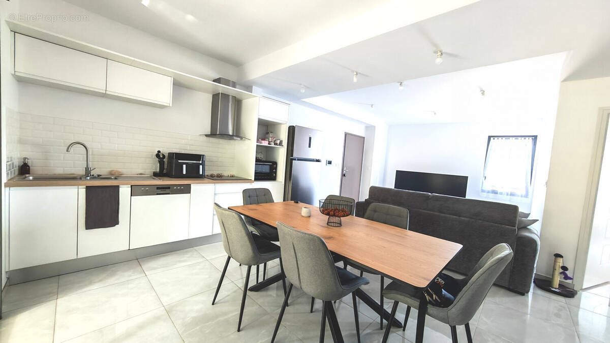 Appartement à vendre, 69m², Saint-Pierre