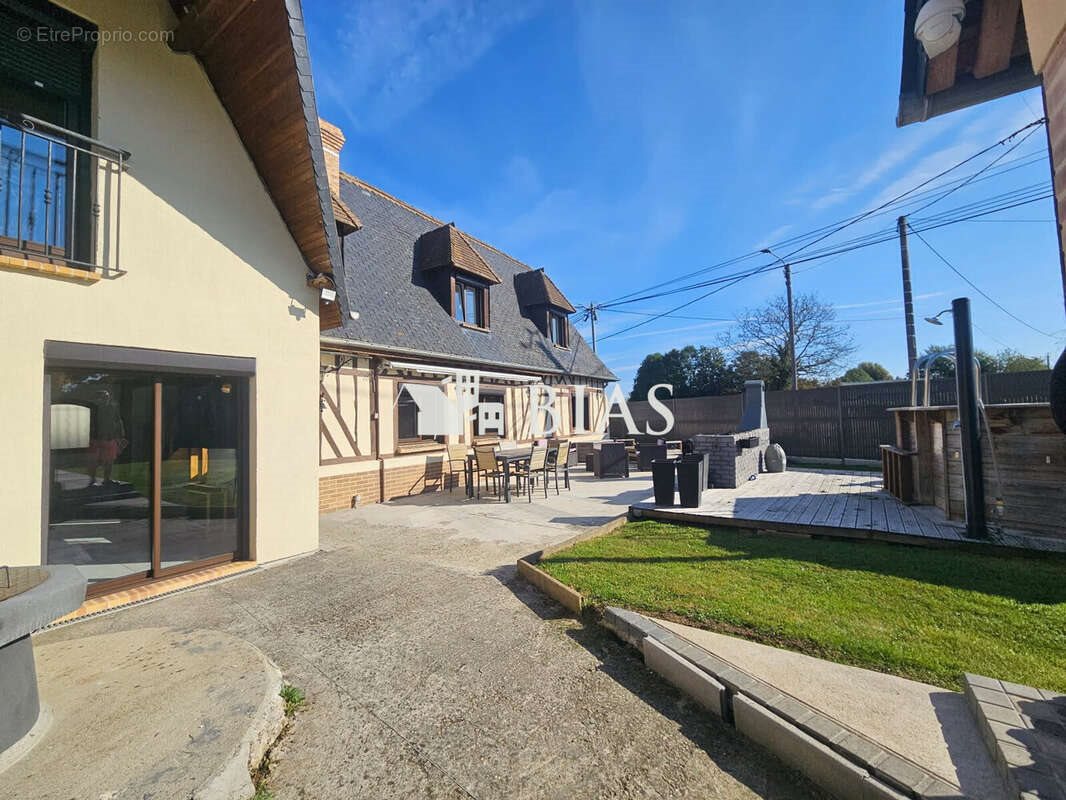Maison à vendre, 114m², Beaumont-le-Roger
