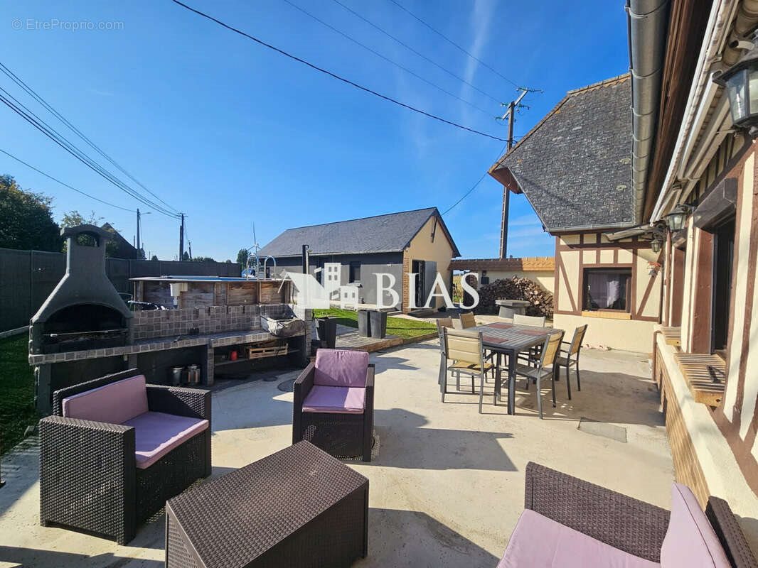 Maison à vendre, 114m², Beaumont-le-Roger